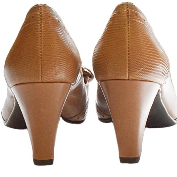 Etienne Aigner "Reese" Brown Leather w/Bow Pump Heel - Picture 9 of 11
